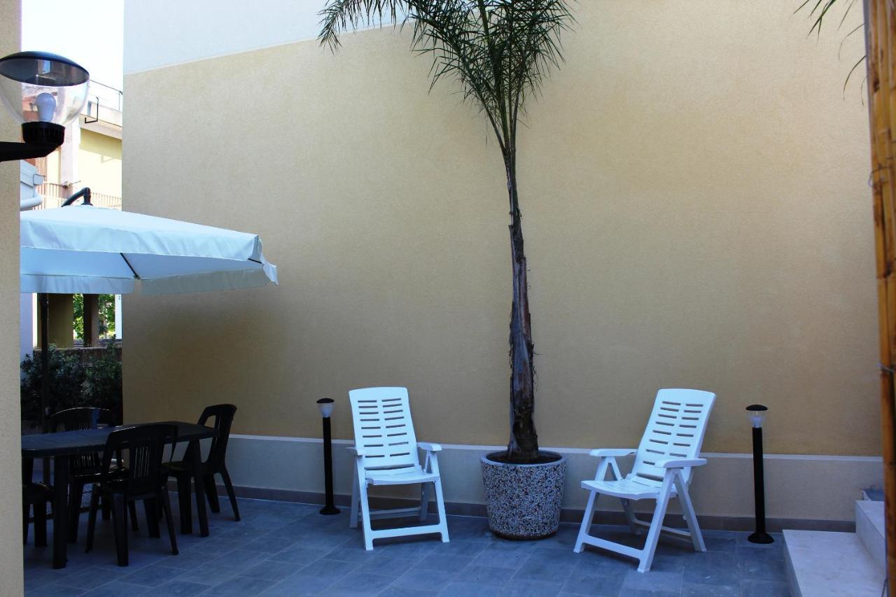 Re Sole La Dependance - Casa vacanza URANO Avola Exterior foto