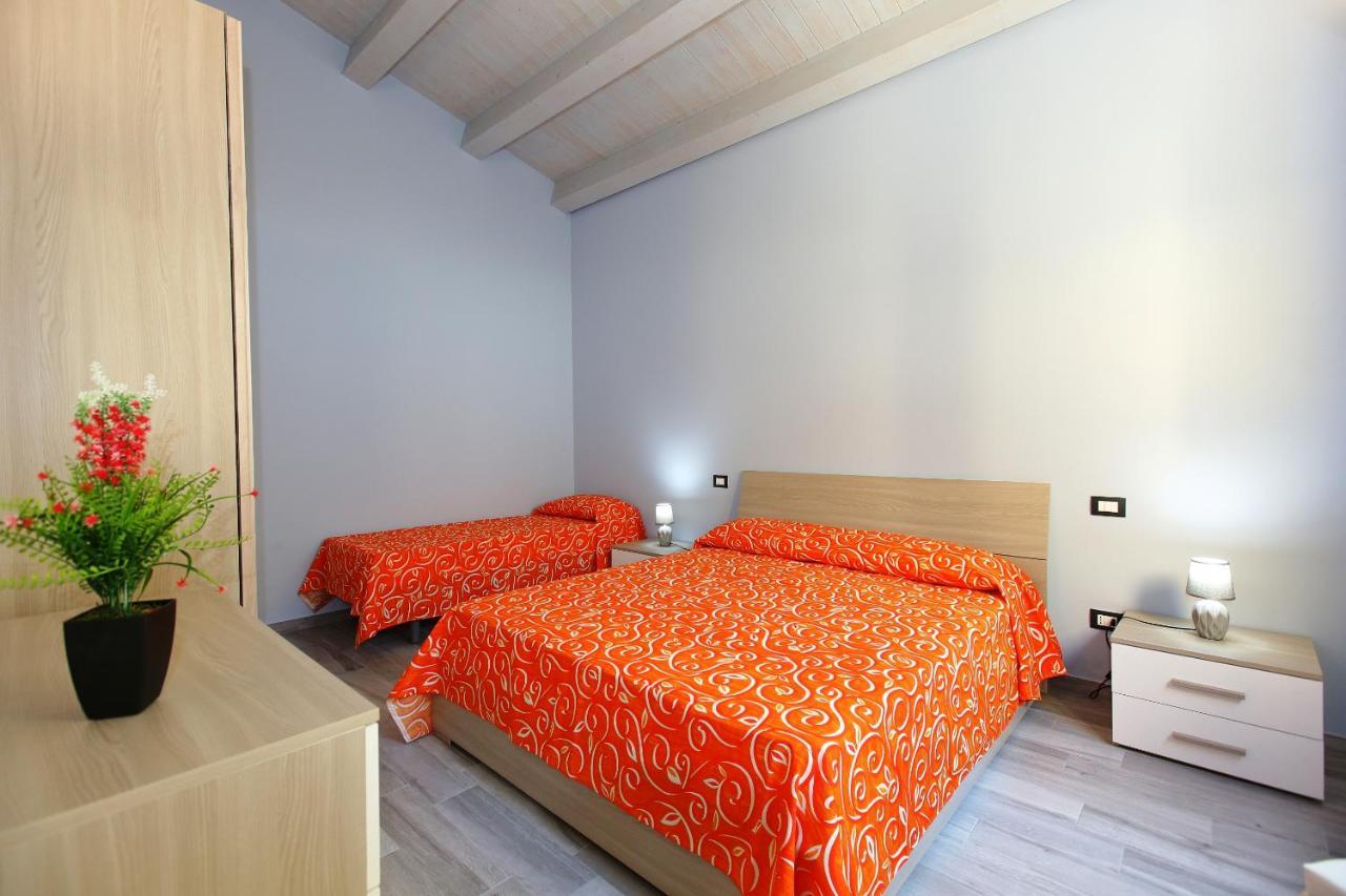 Re Sole La Dependance - Casa vacanza URANO Avola Exterior foto